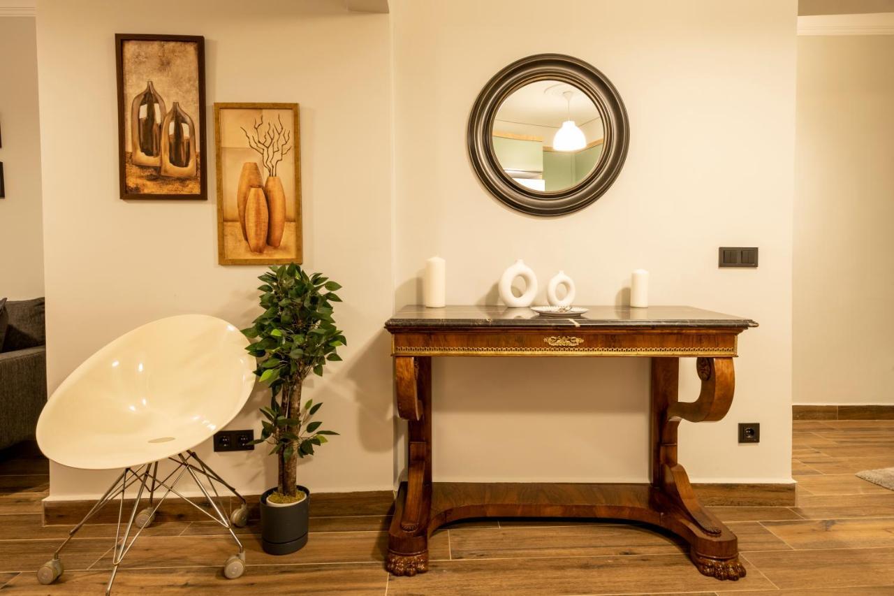 Spacious And Comfy 2Br In The Heart Of Cihangir Lägenhet Istanbul Exteriör bild